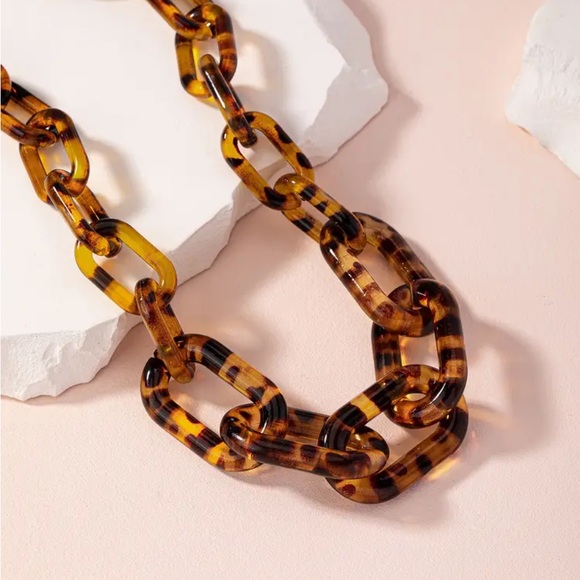 Jewelry - Tortoiseshell Chain Link Necklace